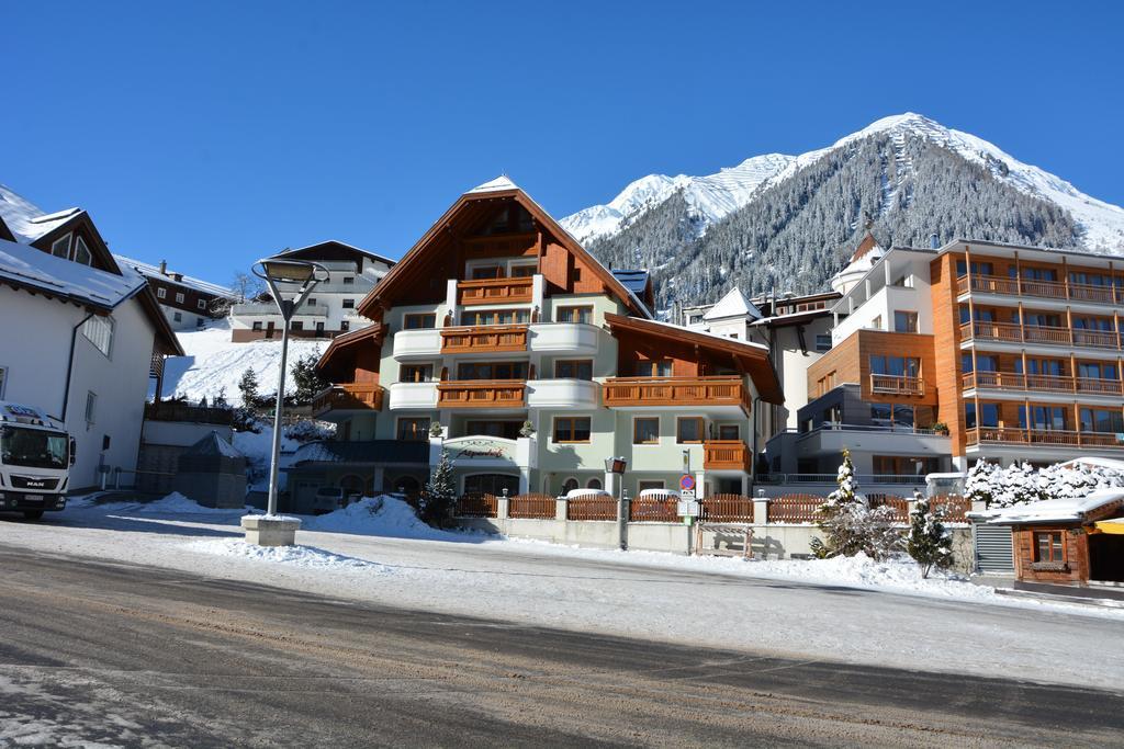 Hotel Garni Alpenhof Ischgl Esterno foto